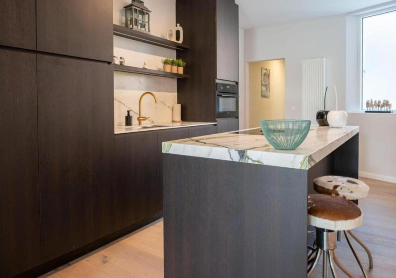 Renovated Art Deco Apartment With Vintage Elements Oostende Exteriör bild